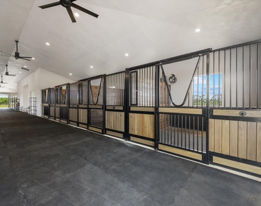 16175 Deer Path Lane - Photo Thumbnail 15