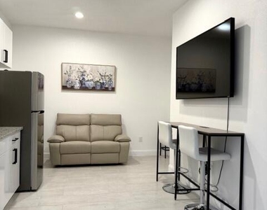 3418 Sw Englewood Street - Photo Thumbnail 4