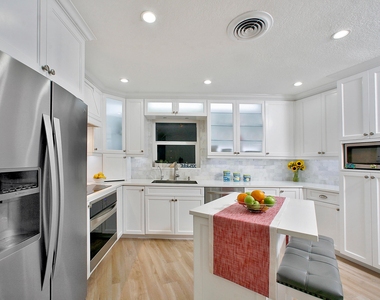 5501 N Ocean Boulevard - Photo Thumbnail 2