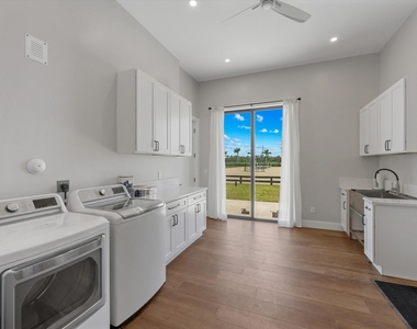 16175 Deer Path Lane - Photo Thumbnail 6
