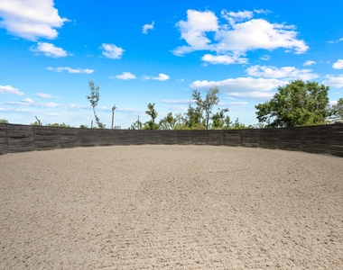 16175 Deer Path Lane - Photo Thumbnail 36