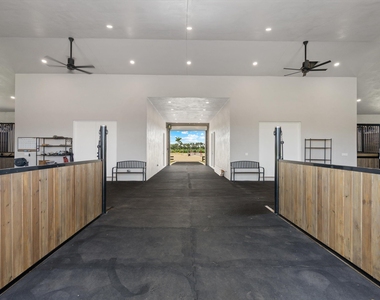 16175 Deer Path Lane - Photo Thumbnail 21