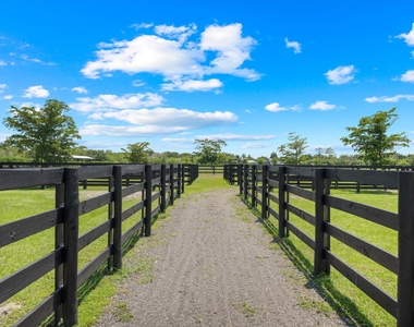 16175 Deer Path Lane - Photo Thumbnail 22