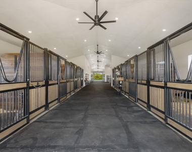 16175 Deer Path Lane - Photo Thumbnail 12