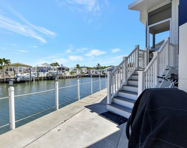 10701 S Ocean Drive - Photo Thumbnail 2