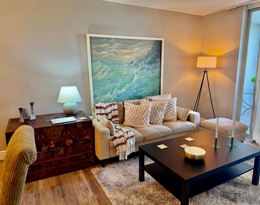 14671 Bonaire Boulevard - Photo Thumbnail 2