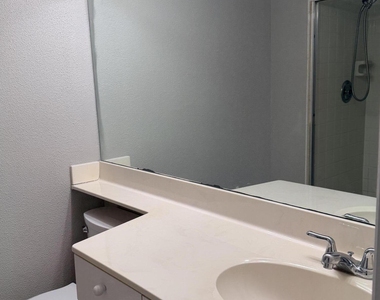 14671 Bonaire Boulevard - Photo Thumbnail 10