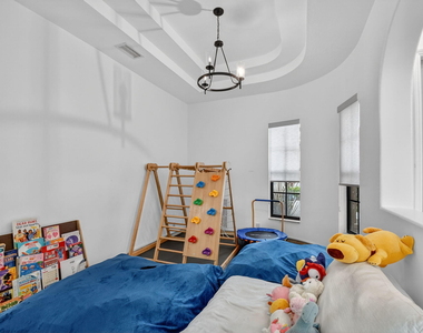 10337 Trianon Place - Photo Thumbnail 25
