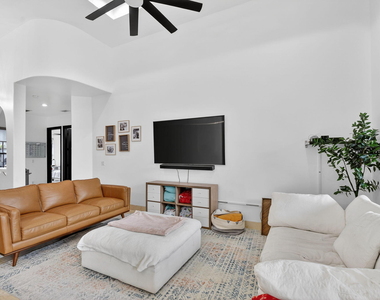 10337 Trianon Place - Photo Thumbnail 24