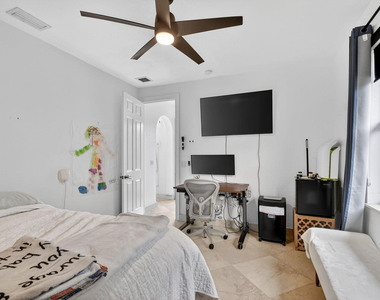 10337 Trianon Place - Photo Thumbnail 63