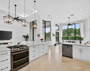 10337 Trianon Place - Photo Thumbnail 27