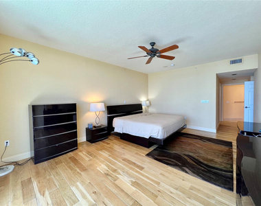 6001 N Ocean Drive - Photo Thumbnail 21