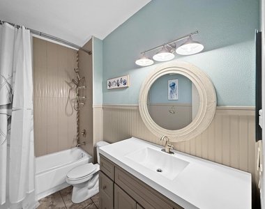 2400 E Aragon Boulevard - Photo Thumbnail 13
