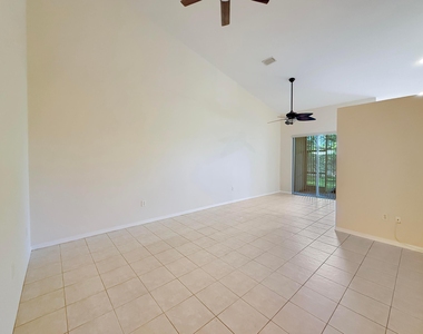 2400 E Aragon Boulevard - Photo Thumbnail 17