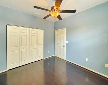 2400 E Aragon Boulevard - Photo Thumbnail 25