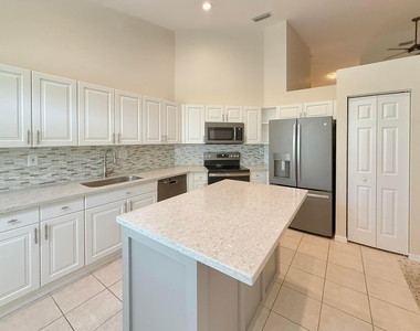 2400 E Aragon Boulevard - Photo Thumbnail 28