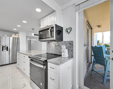 1401 S Ocean Drive - Photo Thumbnail 13