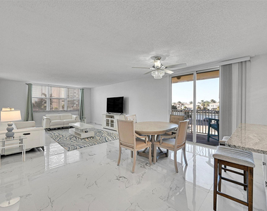 1401 S Ocean Drive - Photo Thumbnail 2