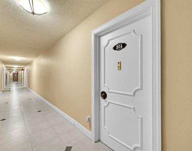 1401 S Ocean Drive - Photo Thumbnail 23