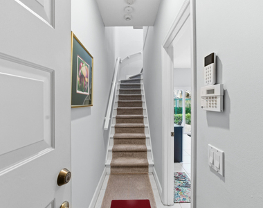 2445 Ne 14th Street - Photo Thumbnail 14