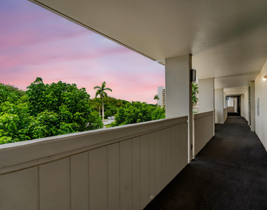 124 Lakeshore Drive - Photo Thumbnail 23