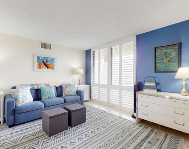 124 Lakeshore Drive - Photo Thumbnail 15