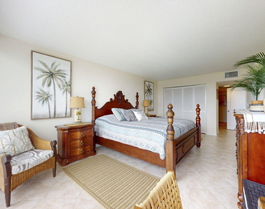 124 Lakeshore Drive - Photo Thumbnail 4