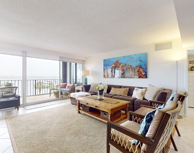 124 Lakeshore Drive - Photo Thumbnail 19