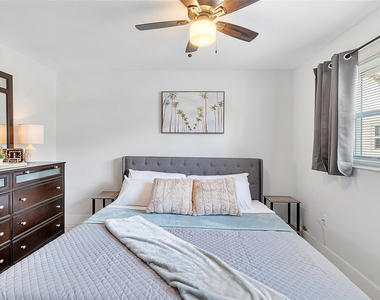 3230 Ne 13th Street - Photo Thumbnail 2