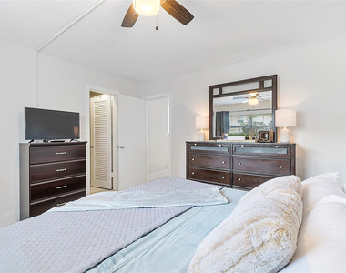 3230 Ne 13th Street - Photo Thumbnail 4