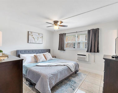 3230 Ne 13th Street - Photo Thumbnail 3