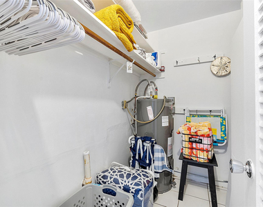 3230 Ne 13th Street - Photo Thumbnail 5
