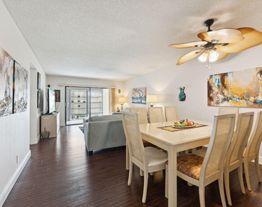 15301 Pembridge Avenue - Photo Thumbnail 7