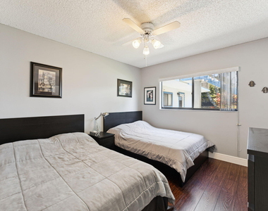 15301 Pembridge Avenue - Photo Thumbnail 16