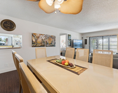 15301 Pembridge Avenue - Photo Thumbnail 9