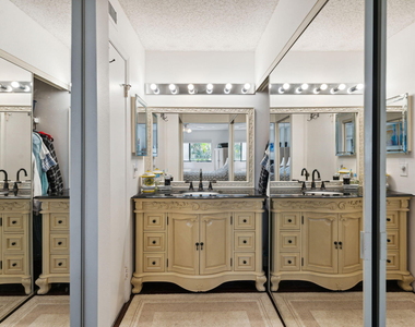 15301 Pembridge Avenue - Photo Thumbnail 14
