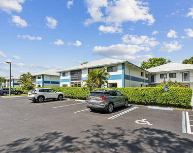 15301 Pembridge Avenue - Photo Thumbnail 24