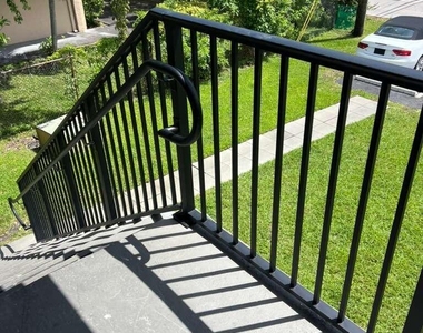 700 Nw 3rd Avenue - Photo Thumbnail 2