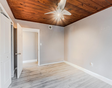 112 W 34th Street - Photo Thumbnail 9