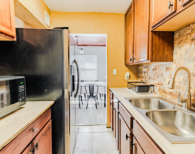 112 W 34th Street - Photo Thumbnail 15
