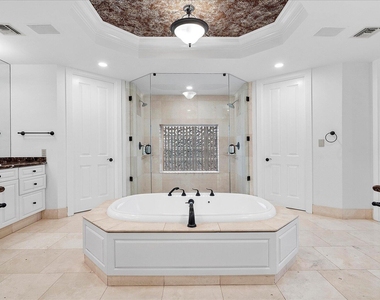 414 Riviera Isle Drive - Photo Thumbnail 33
