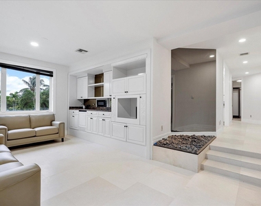 414 Riviera Isle Drive - Photo Thumbnail 30