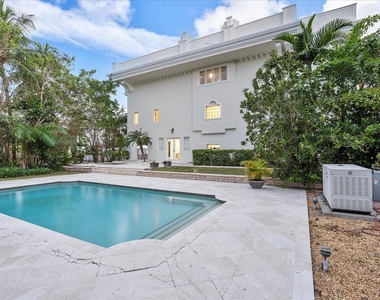 414 Riviera Isle Drive - Photo Thumbnail 47