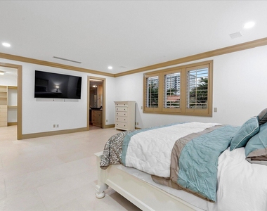414 Riviera Isle Drive - Photo Thumbnail 38