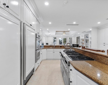 414 Riviera Isle Drive - Photo Thumbnail 23