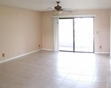 2500 Fiore Way - Photo Thumbnail 3
