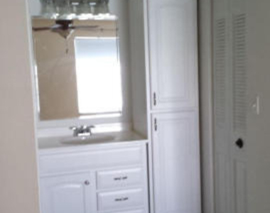 2500 Fiore Way - Photo Thumbnail 11