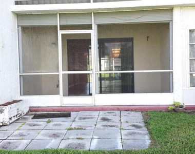 2500 Fiore Way - Photo Thumbnail 9