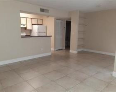 1227 Sw 46th Avenue - Photo Thumbnail 5
