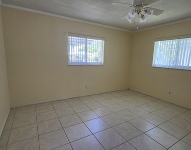 7002 Nw 71st Avenue - Photo Thumbnail 6